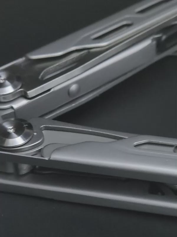TerraTAC™ x14 EDC Multitool [With Free Laser Engraving]